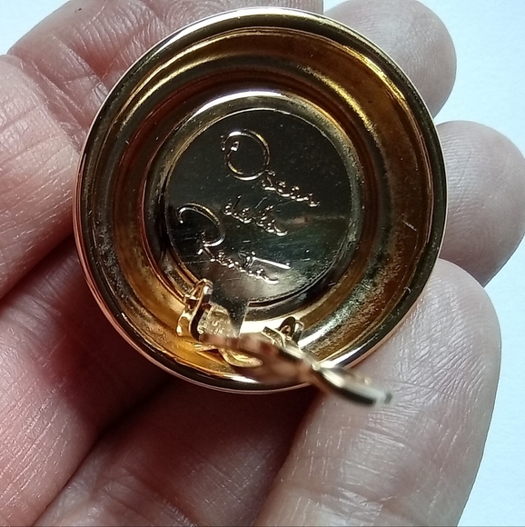 Oscar de la Renta Vintage  Emerad Green Gripoix Glass Cabochon Gold  Earrings - Picture 2 of 5